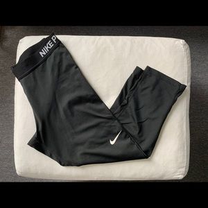 Nike Pro 3/4 Length Dri-Fit Tights/Leggings